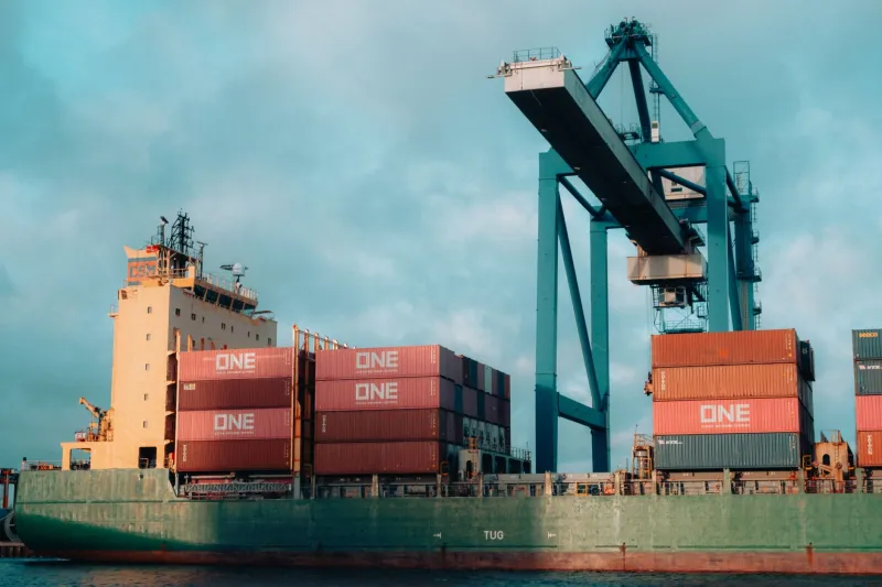 Middlemen in the Crosshairs: How Freight Brokerage Inefficiency Is Draining Mid-Sized Carrier Margins
